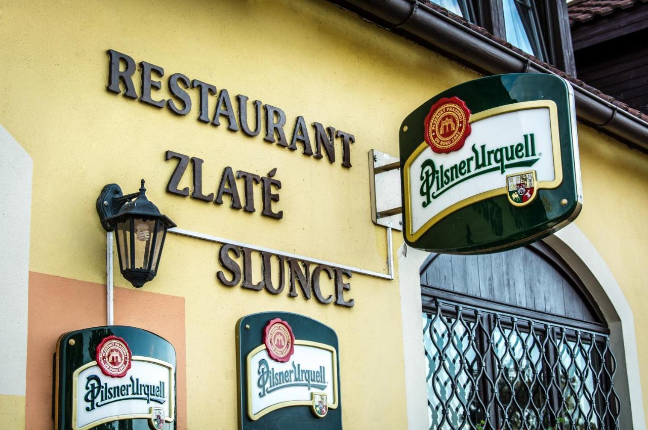Penzion Zlate Slunce Chocenice Exterior foto